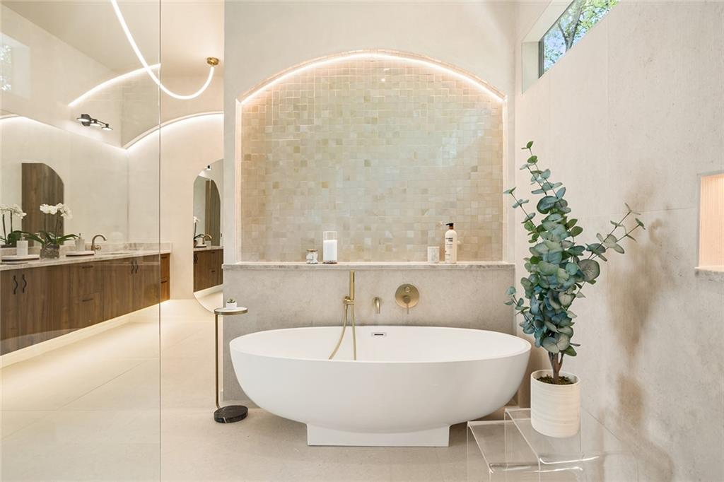 1168 Clifton Road NE