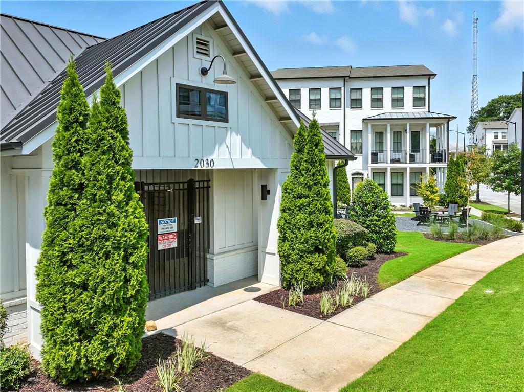 705 Bismark Road NE