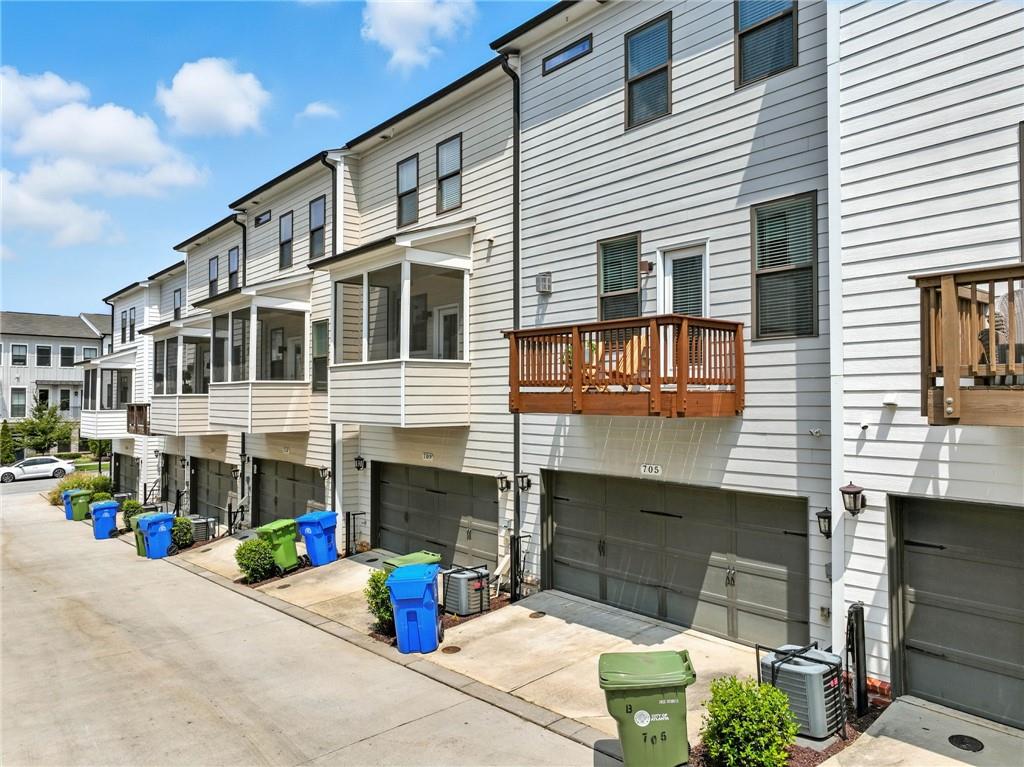 705 Bismark Road NE