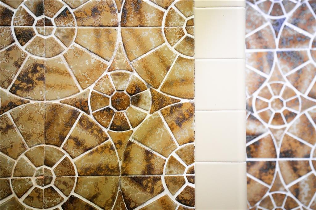 393 The Falls Court NE