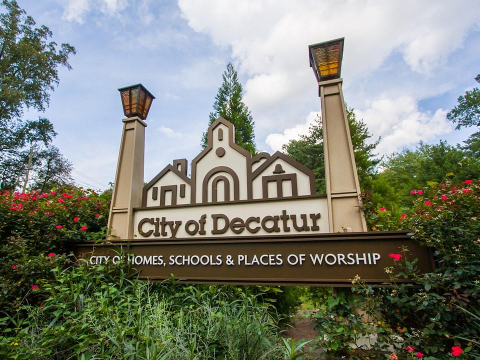 393 The Falls Court NE