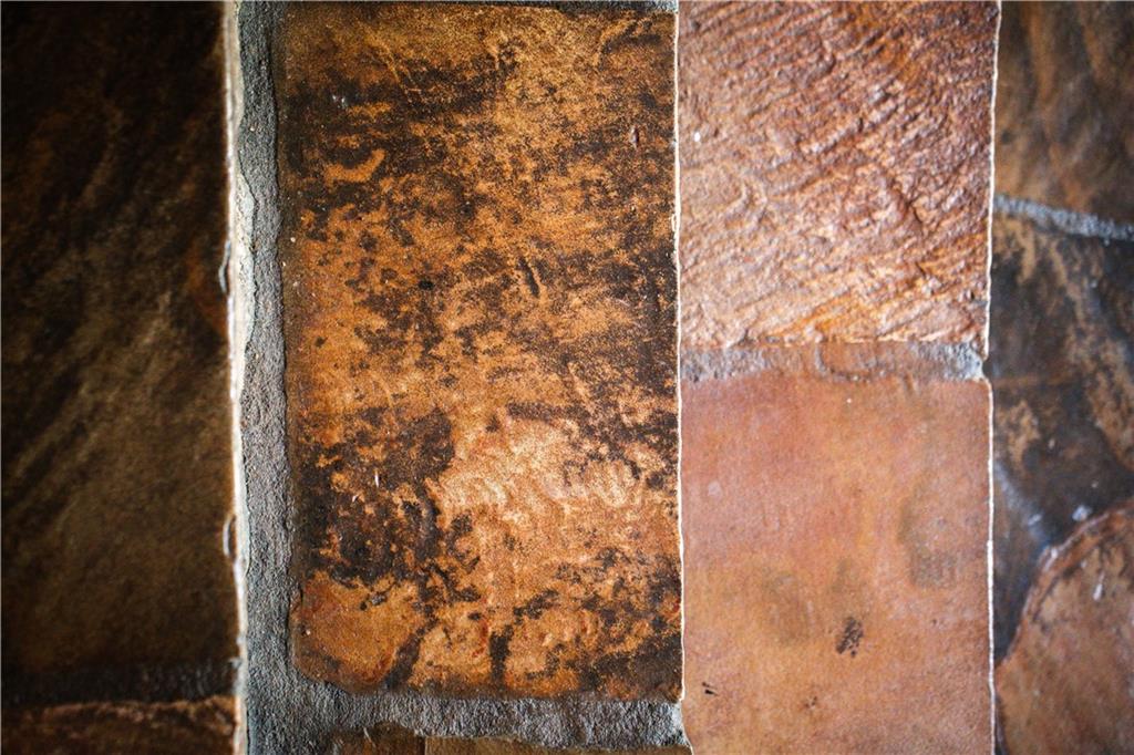 393 The Falls Court NE