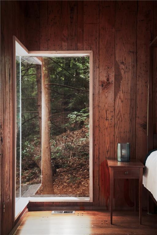 393 The Falls Court NE