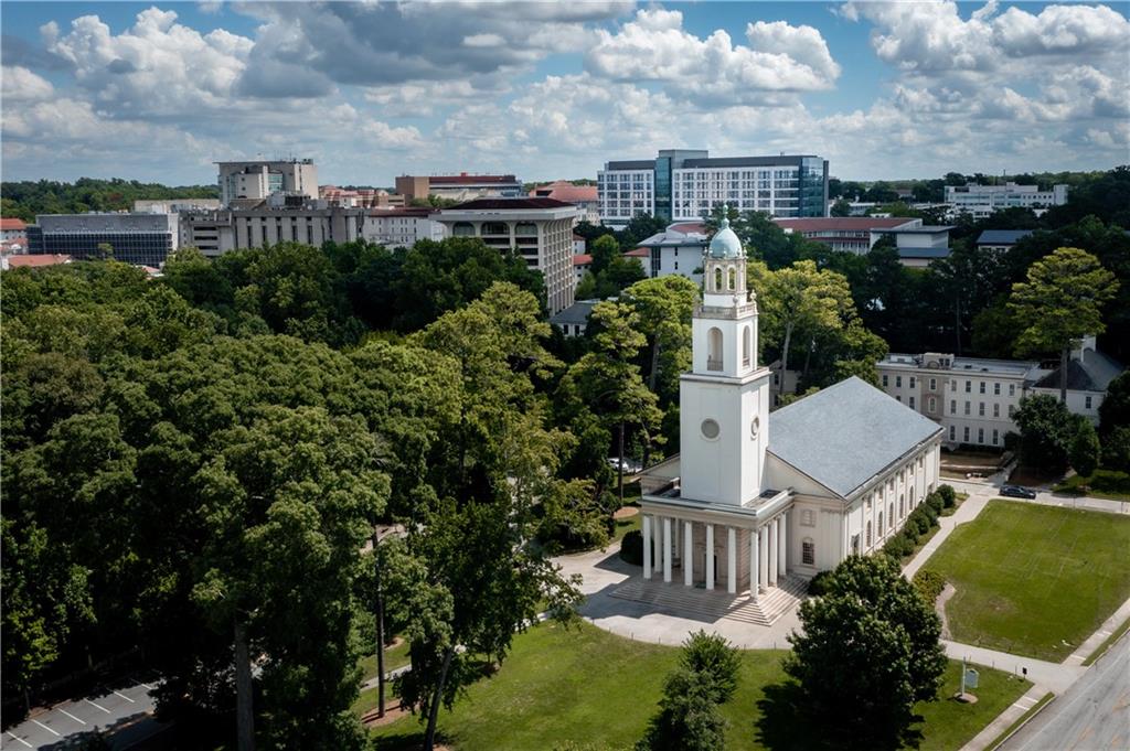 393 The Falls Court NE