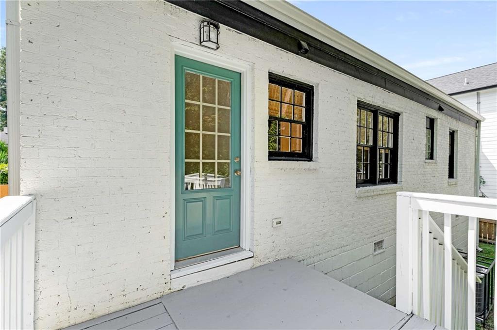 1739 Emerald Avenue SW