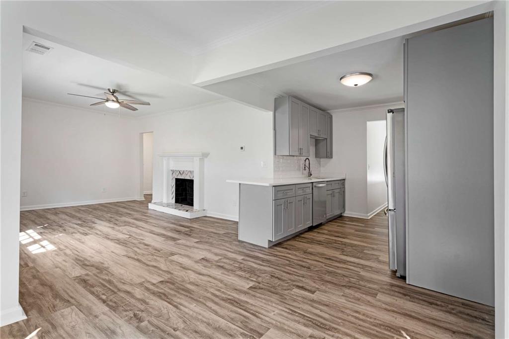 1739 Emerald Avenue SW