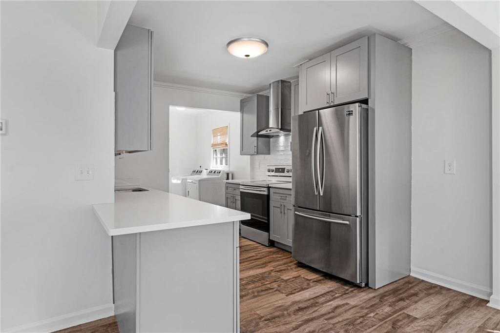 1739 Emerald Avenue SW