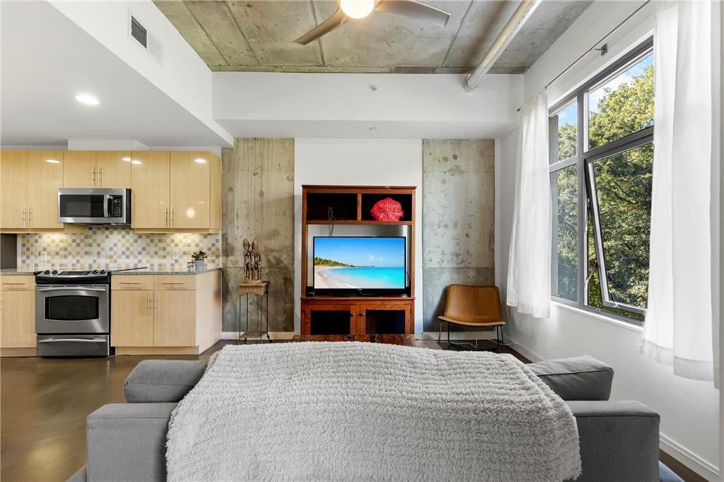 335 W Ponce De Leon Avenue Unit 409