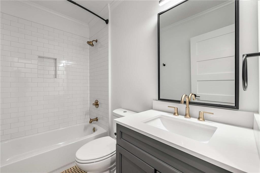 2317 Melante Drive NE