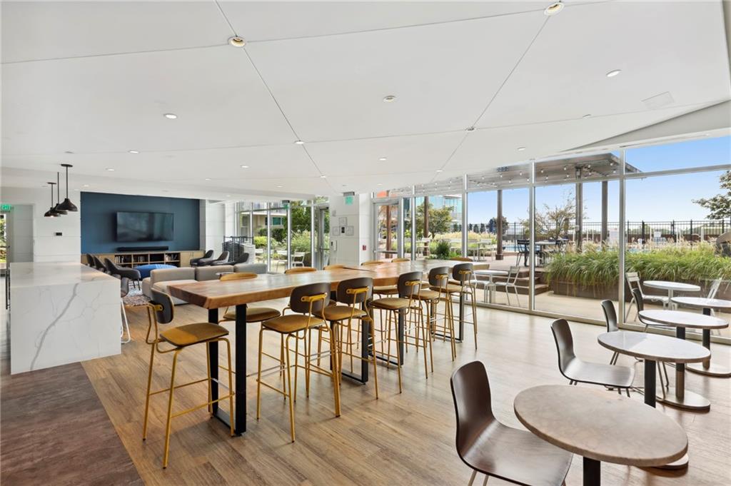 943 Peachtree Street NE Unit 1606