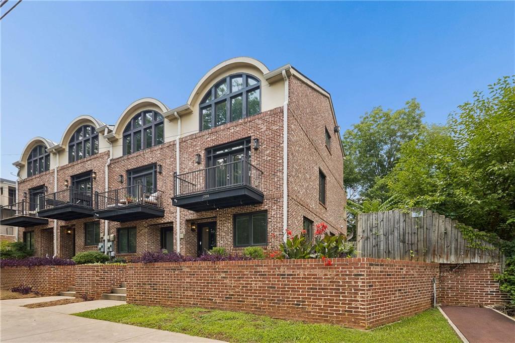 142 Moreland Avenue SE Unit 204