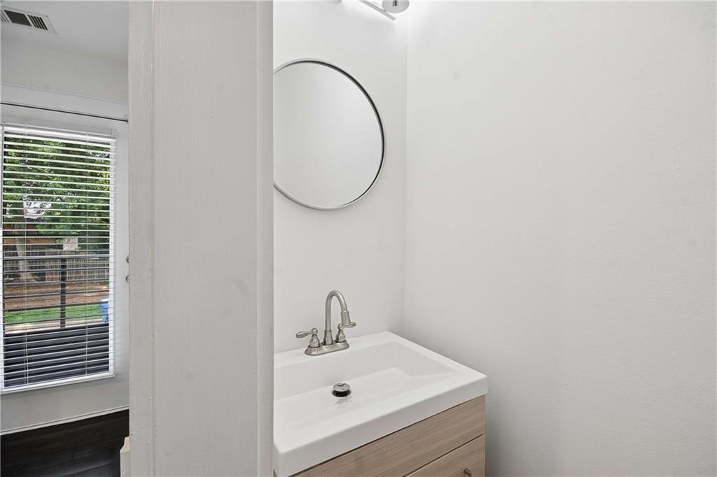 142 Moreland Avenue SE Unit 204