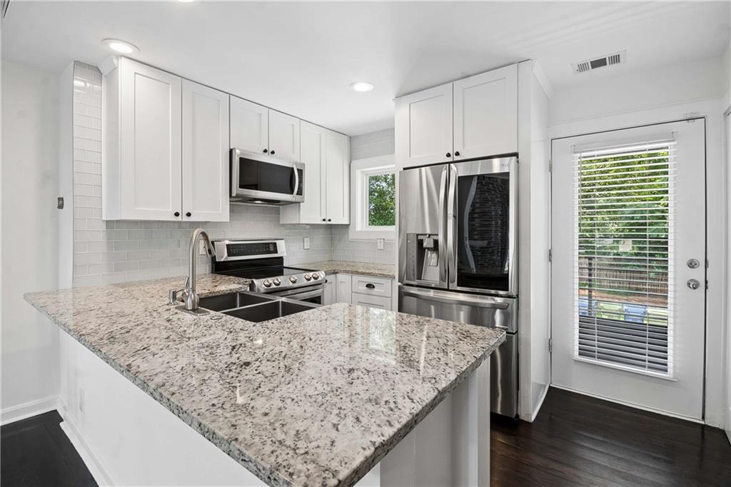 142 Moreland Avenue SE Unit 204
