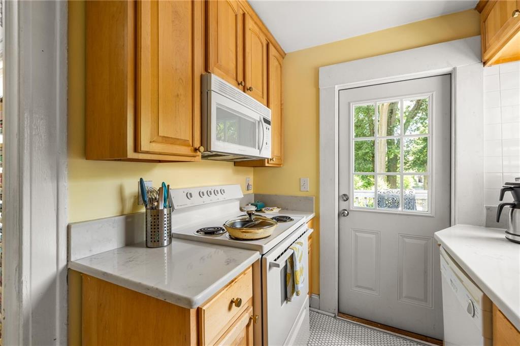 737 Barnett Street NE Unit B6