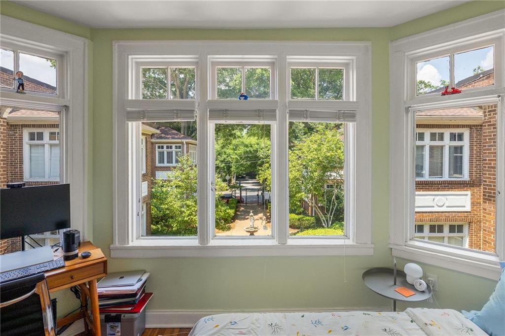 737 Barnett Street NE Unit B6