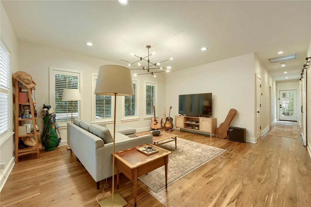 310 Oakdale Road