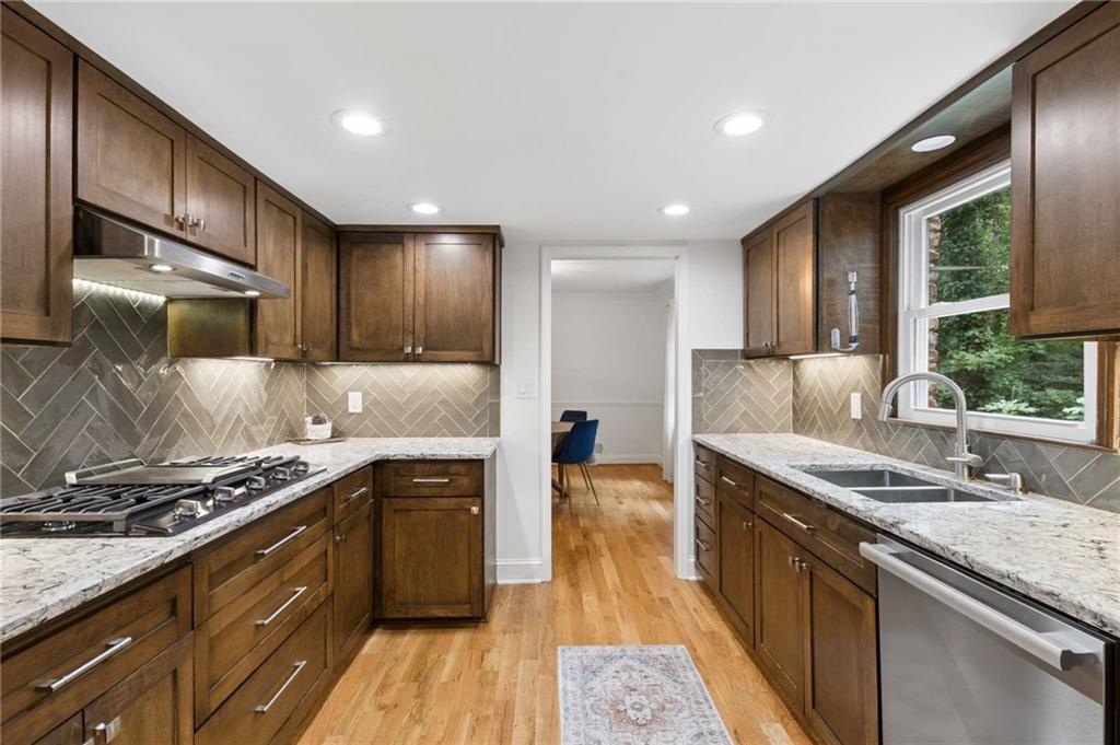 2383 Riverglenn Circle