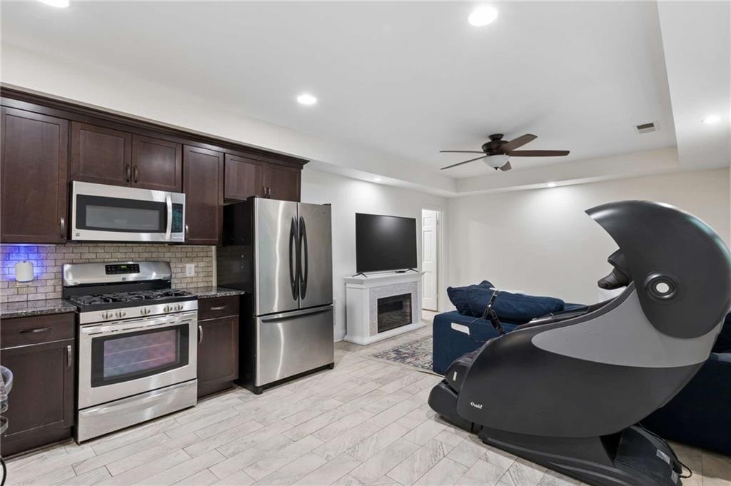 2383 Riverglenn Circle