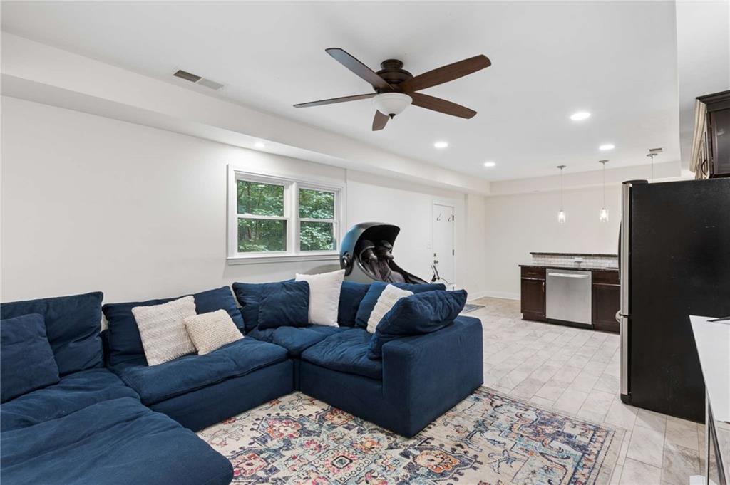 2383 Riverglenn Circle