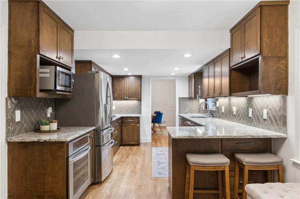 2383 Riverglenn Circle