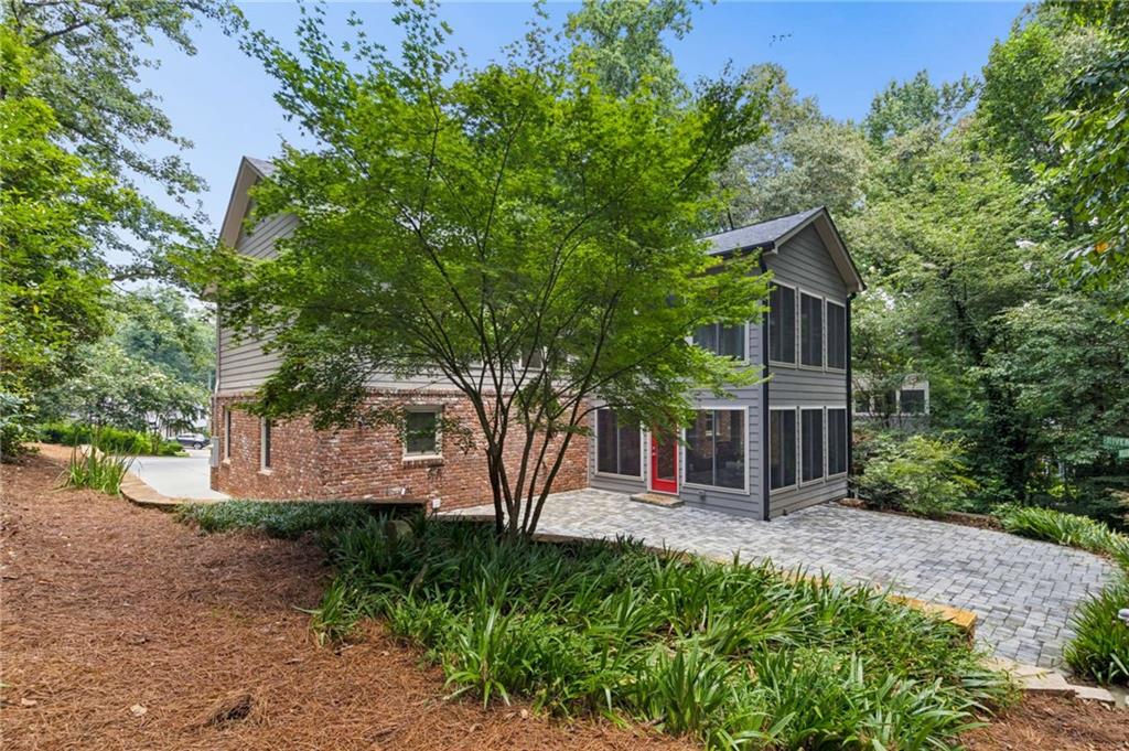 2383 Riverglenn Circle