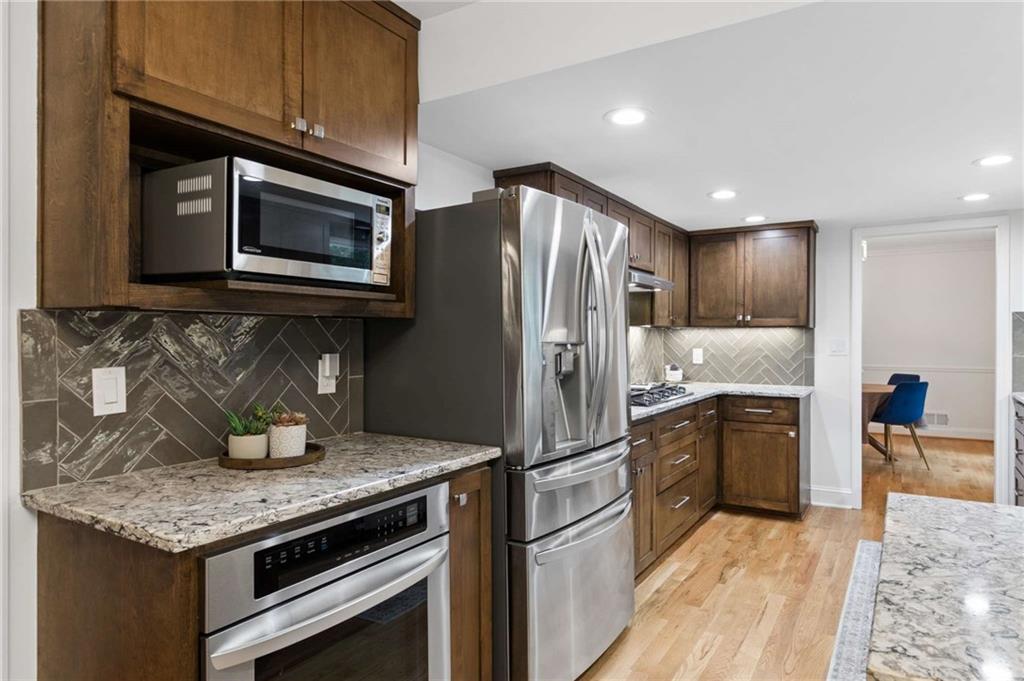 2383 Riverglenn Circle