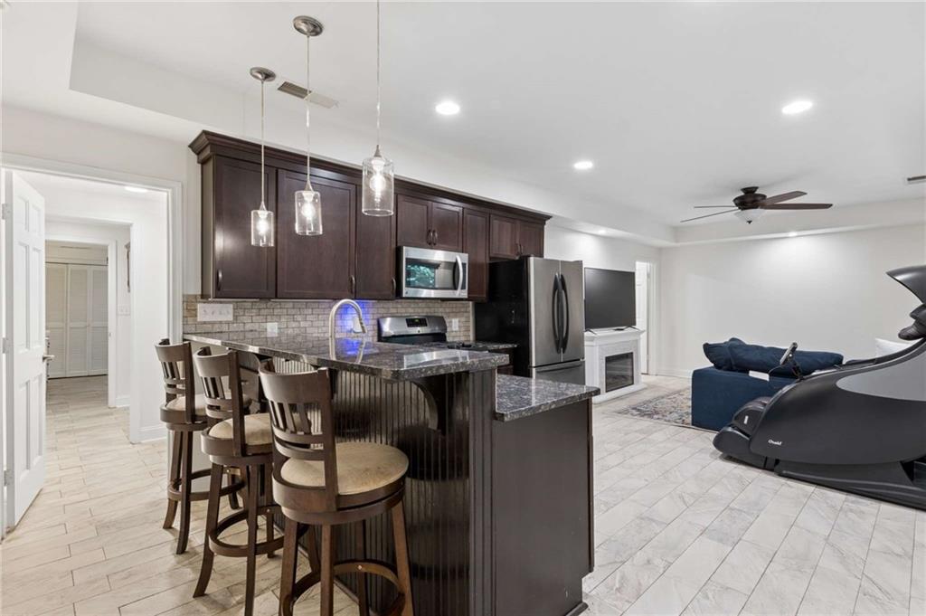 2383 Riverglenn Circle
