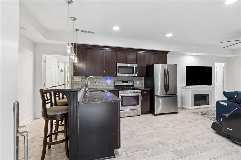 2383 Riverglenn Circle