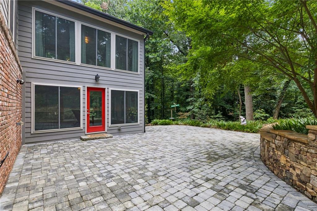 2383 Riverglenn Circle