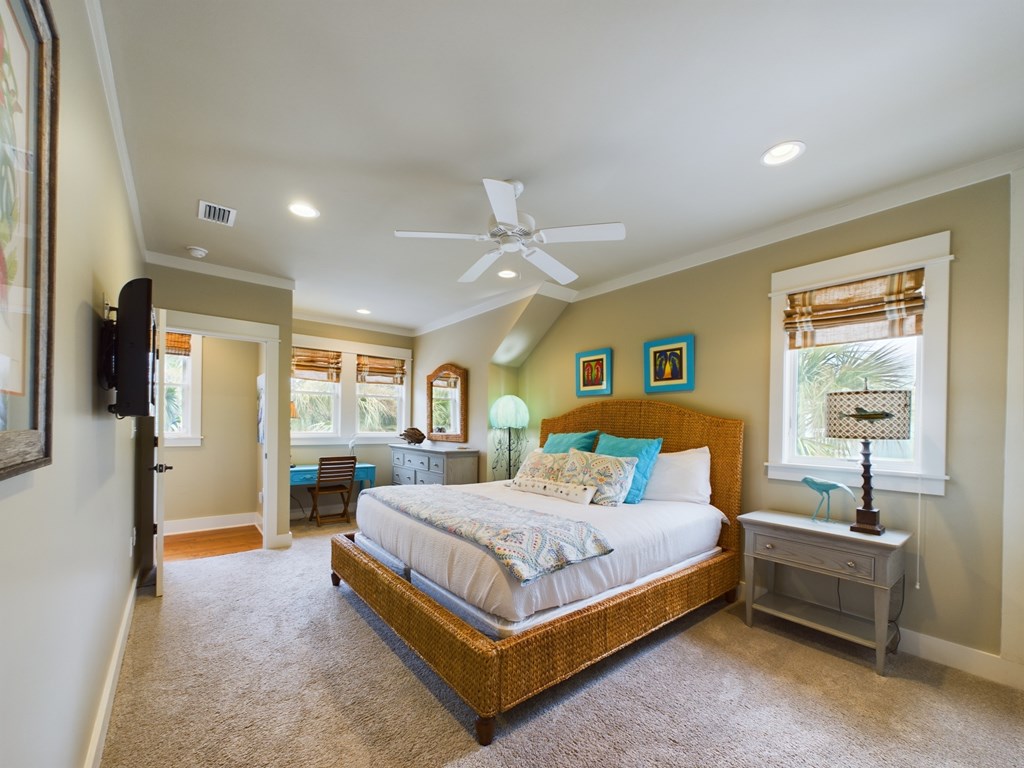 614 Tide Water Dr, Port St. Joe 32456