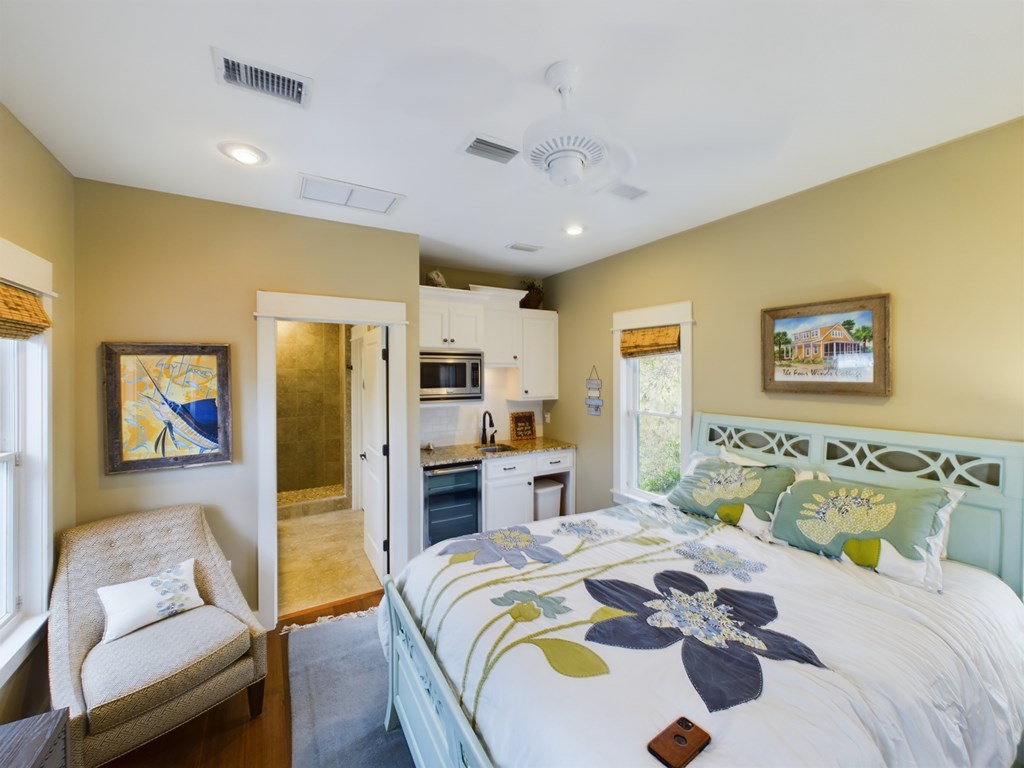 614 Tide Water Dr, Port St. Joe 32456