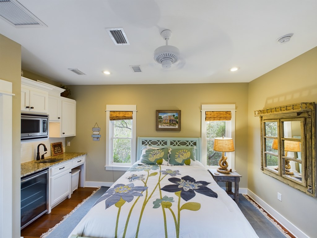 614 Tide Water Dr, Port St. Joe 32456