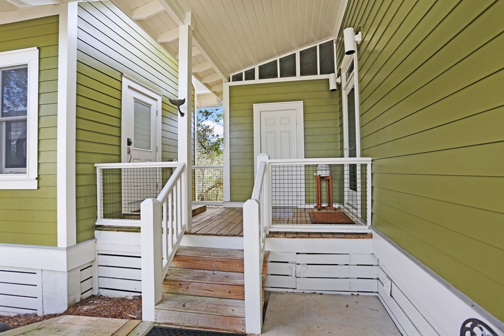 614 Tide Water Dr, Port St. Joe 32456
