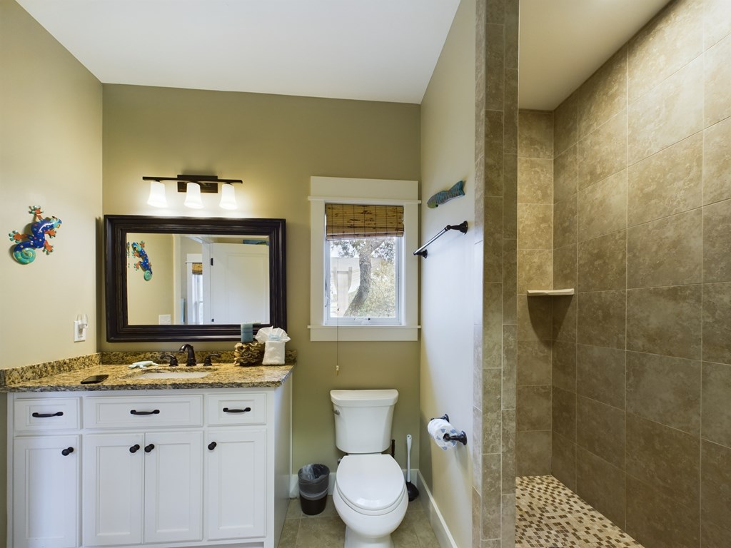 614 Tide Water Dr, Port St. Joe 32456