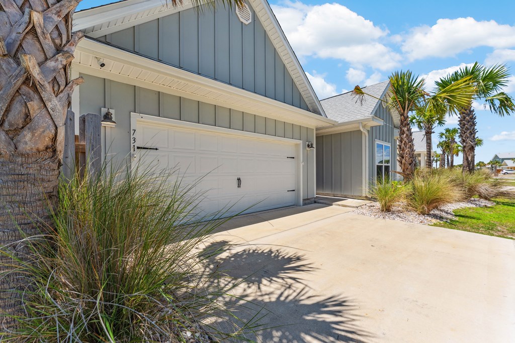 731 Backwater Rd, Port St. Joe 32456