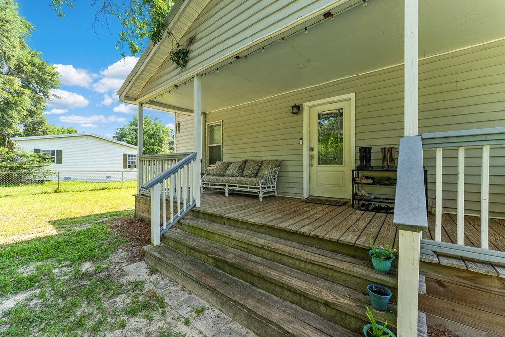220 West Ave, 32465