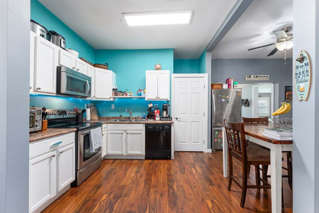 220 West Ave, 32465