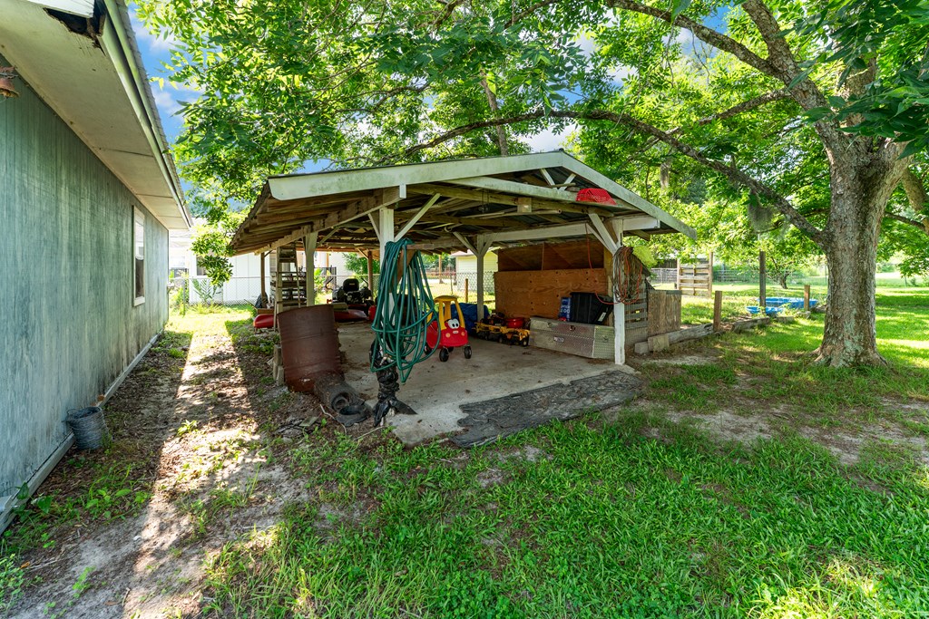 220 West Ave, 32465