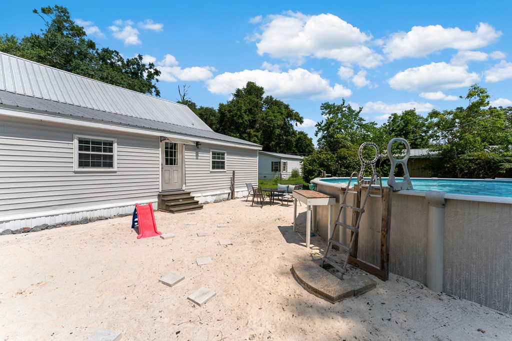 220 West Ave, 32465