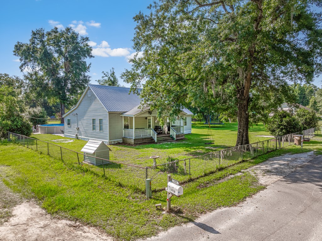 220 West Ave, 32465