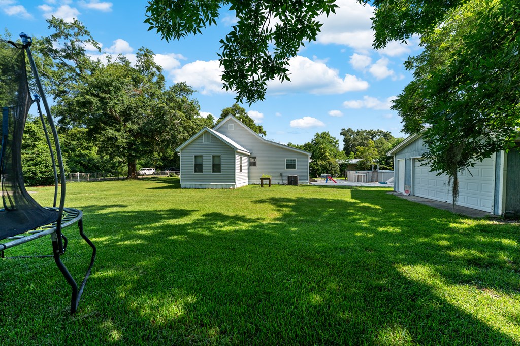 220 West Ave, 32465