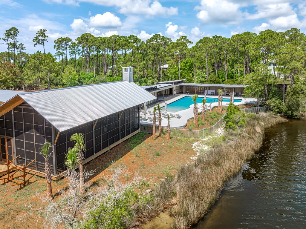 8405 Deepwater Creek Ln, 32413