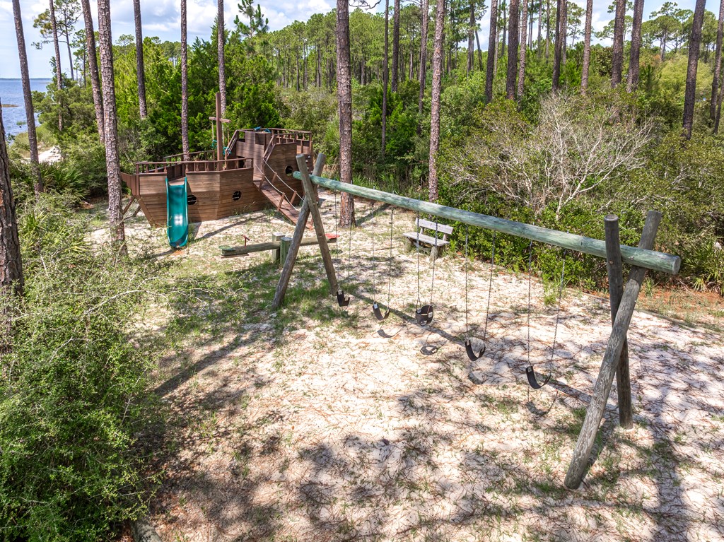 8405 Deepwater Creek Ln, 32413