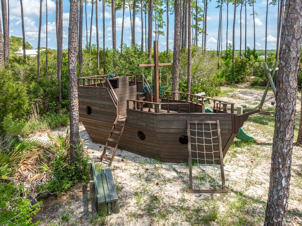 8405 Deepwater Creek Ln, 32413