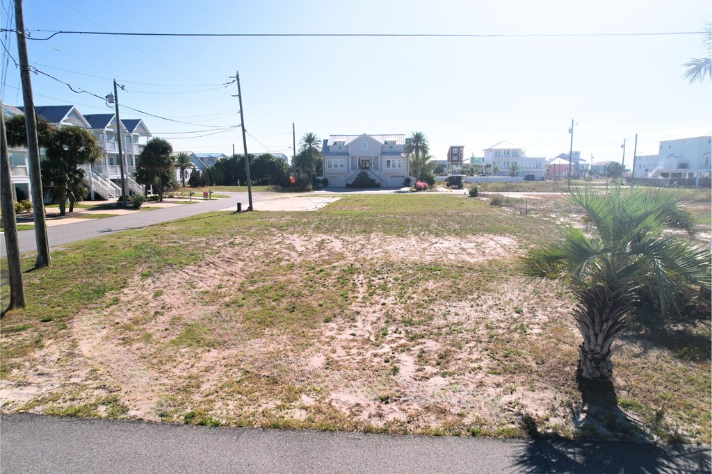 101 Circle Dr, Mexico Beach 32456