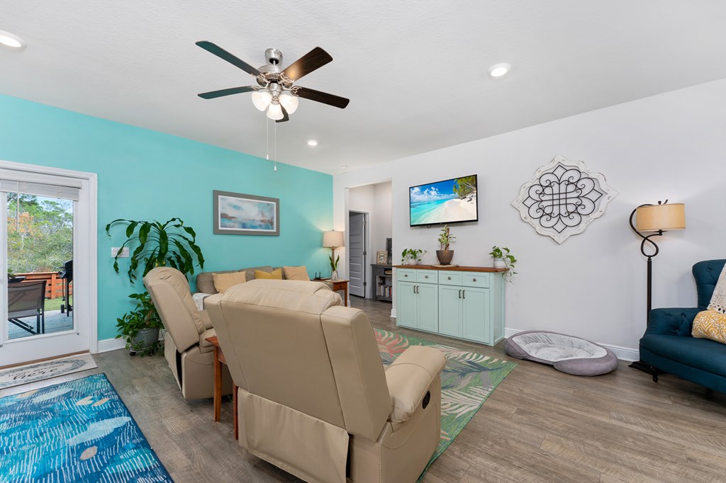 956 Backwater Rd, Port St. Joe 32456