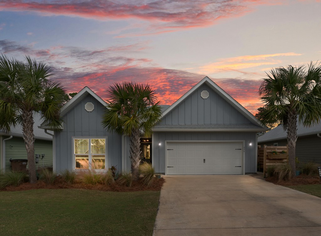 956 Backwater Rd, Port St. Joe 32456