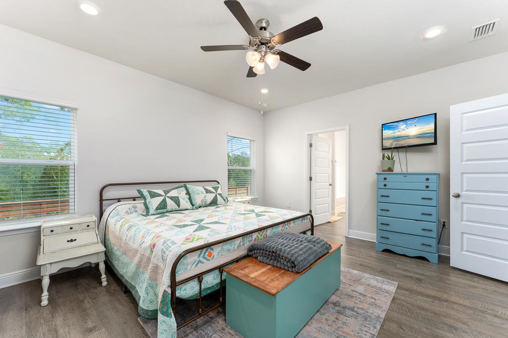 956 Backwater Rd, Port St. Joe 32456