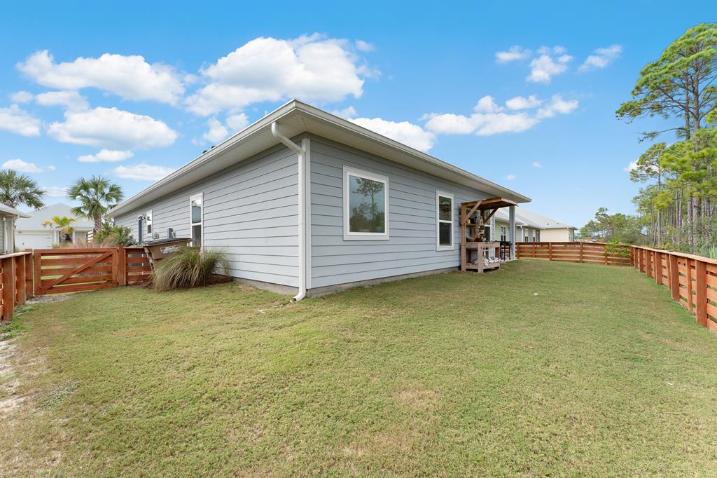 956 Backwater Rd, Port St. Joe 32456