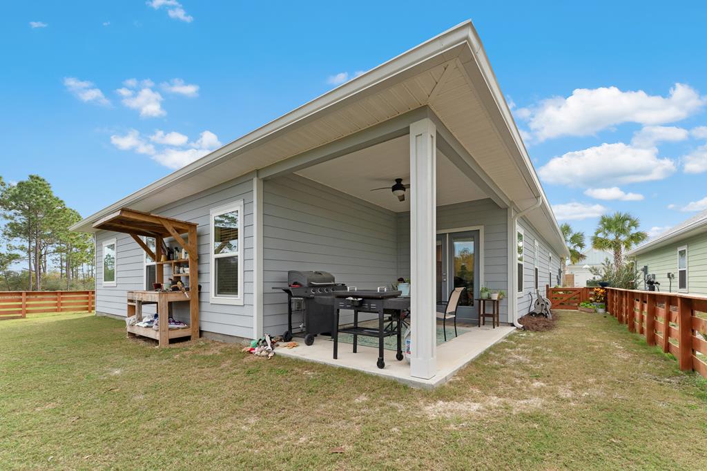 956 Backwater Rd, Port St. Joe 32456